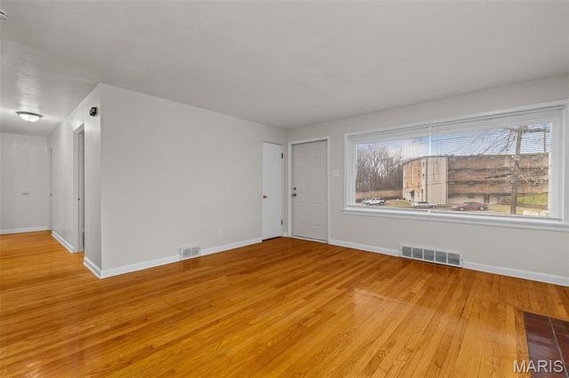 375 Adrian Drive, St Louis, MO 63137