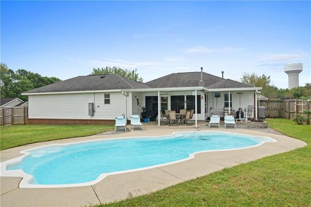 10006 Dairy Drive S, Mobile, AL 36695