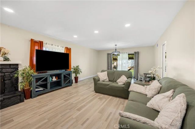 5065 Carlingford Ave, Riverside, CA 92504