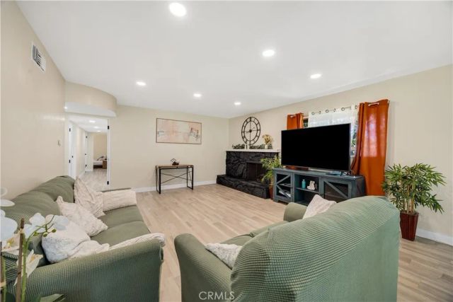 5065 Carlingford Ave, Riverside, CA 92504