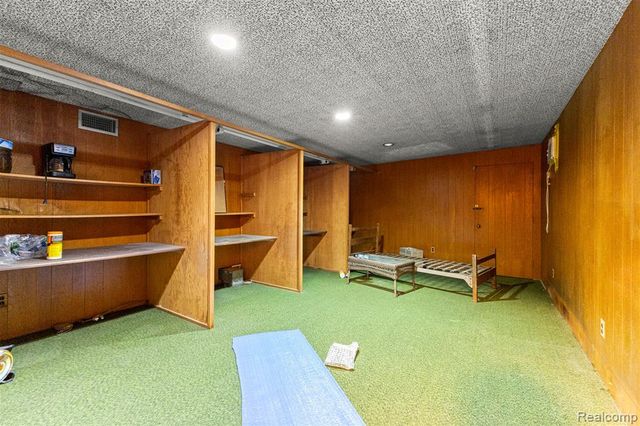 12950 Lyndon Street, Detroit, MI 48227