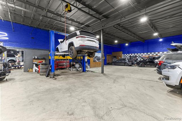 12950 Lyndon Street, Detroit, MI 48227