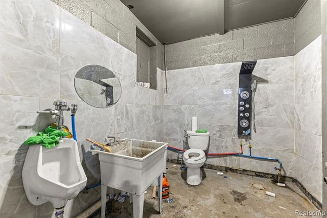 12950 Lyndon Street, Detroit, MI 48227