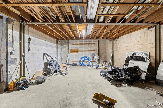 12950 Lyndon Street, Detroit, MI 48227