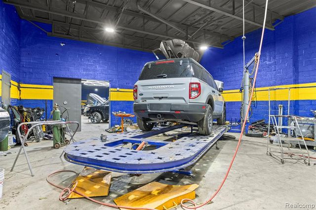 12950 Lyndon Street, Detroit, MI 48227