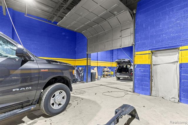 12950 Lyndon Street, Detroit, MI 48227