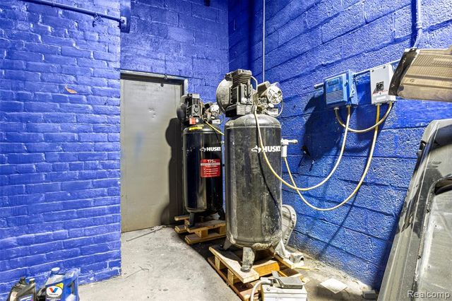 12950 Lyndon Street, Detroit, MI 48227