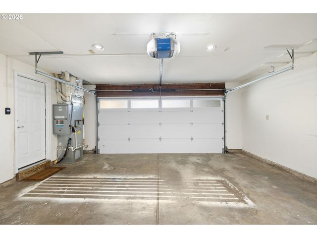 2126 Sw 17TH St, Gresham, OR 97080