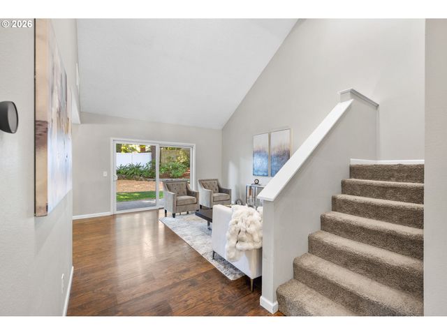 2126 Sw 17TH St, Gresham, OR 97080