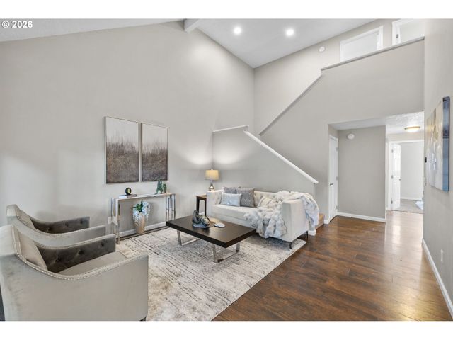 2126 Sw 17TH St, Gresham, OR 97080