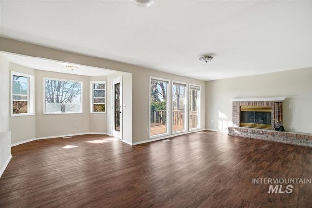 6603 W Summer Hill Dr, Boise, ID 83714