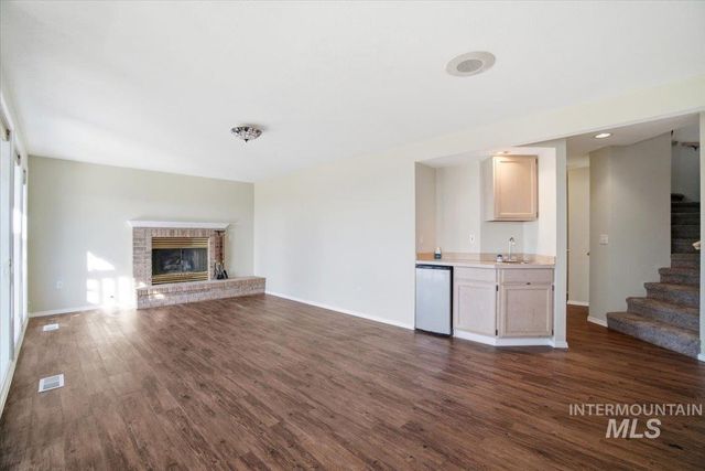 6603 W Summer Hill Dr, Boise, ID 83714