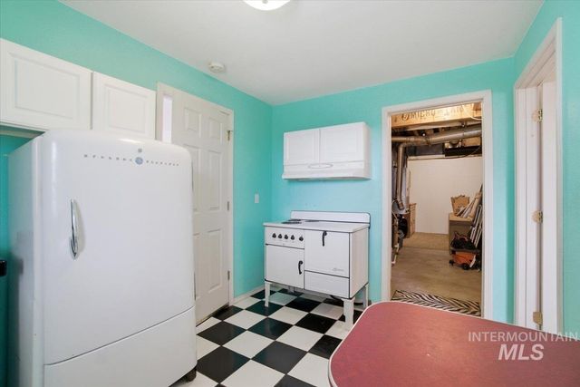 6603 W Summer Hill Dr, Boise, ID 83714