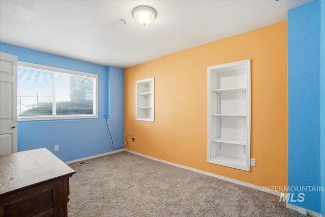 6603 W Summer Hill Dr, Boise, ID 83714