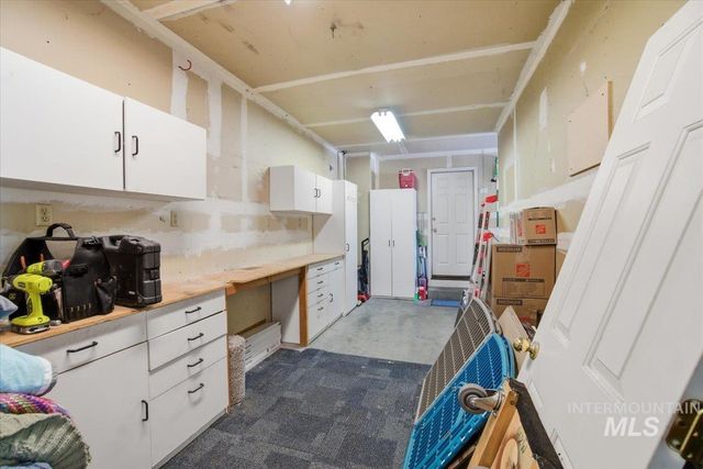 6603 W Summer Hill Dr, Boise, ID 83714