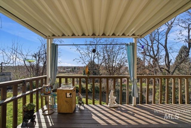 6603 W Summer Hill Dr, Boise, ID 83714