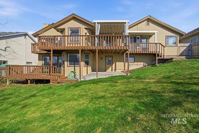 6603 W Summer Hill Dr, Boise, ID 83714