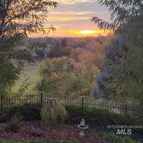 6603 W Summer Hill Dr, Boise, ID 83714