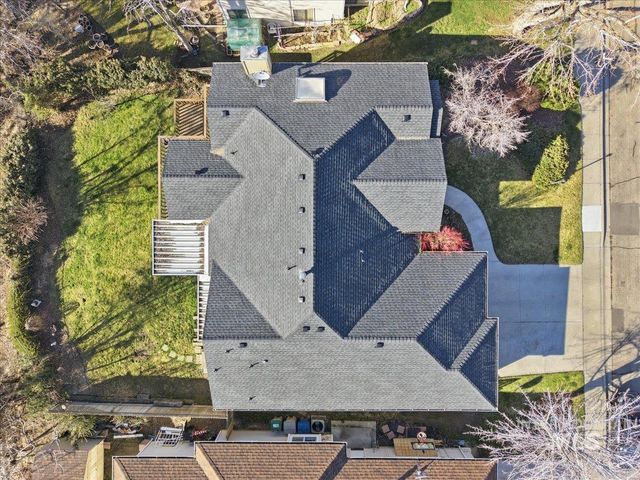 6603 W Summer Hill Dr, Boise, ID 83714