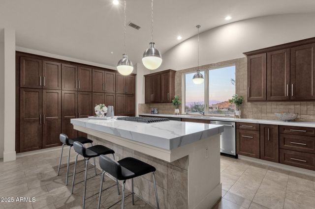 10031 N PALISADES Boulevard, Fountain Hills, AZ 85268