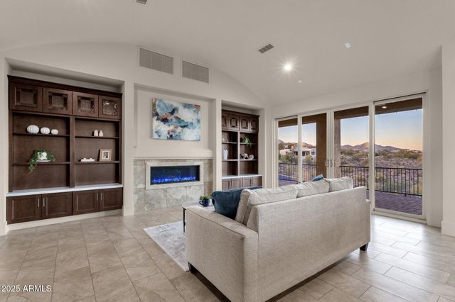 10031 N PALISADES Boulevard, Fountain Hills, AZ 85268