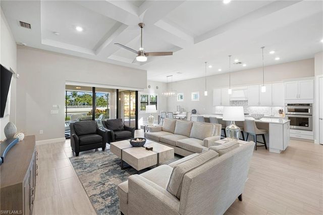 9124 Snowy Owl WAY, Naples, FL 34120