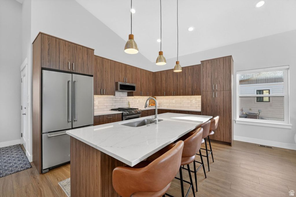 Image 7 of property listing at 4788 E PADDLEFORD DR, Eden, UT 84310