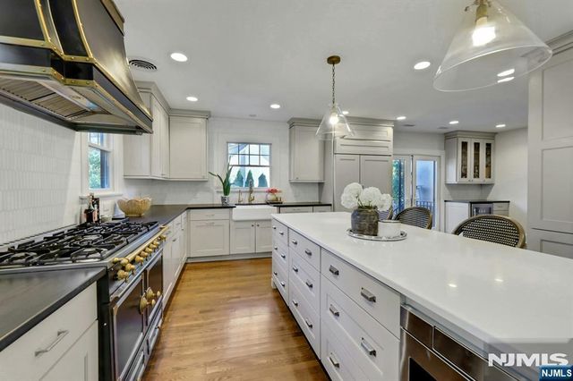 329 Cantrell Road, Ridgewood, NJ 07450