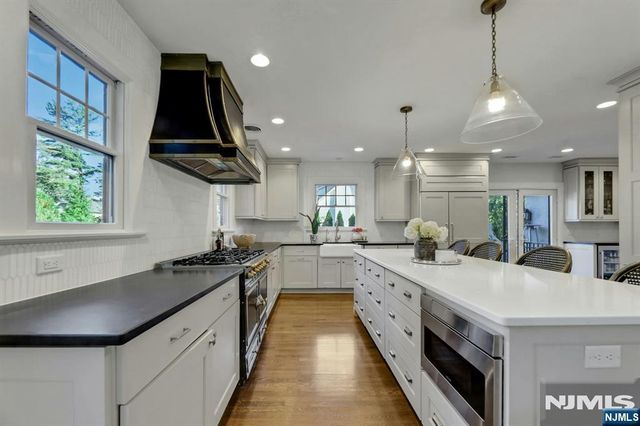 329 Cantrell Road, Ridgewood, NJ 07450