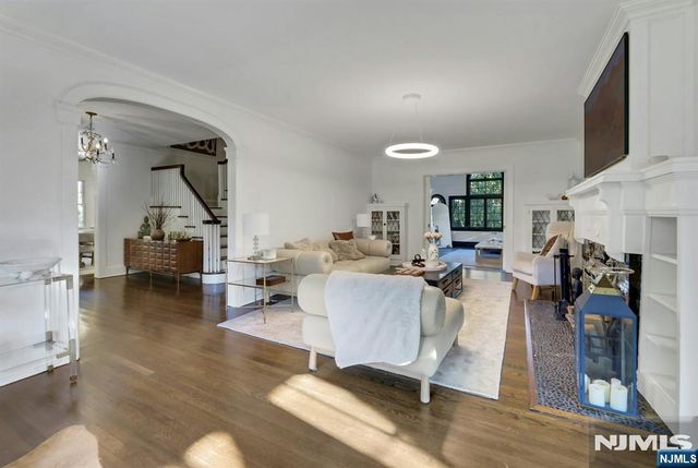 329 Cantrell Road, Ridgewood, NJ 07450