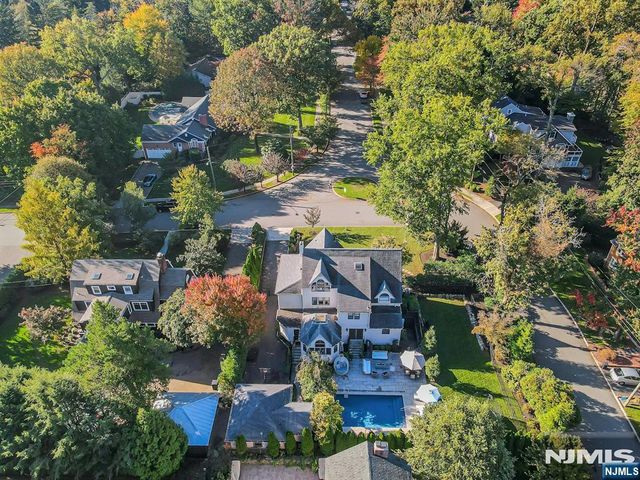 329 Cantrell Road, Ridgewood, NJ 07450