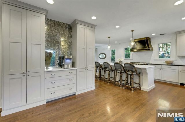 329 Cantrell Road, Ridgewood, NJ 07450