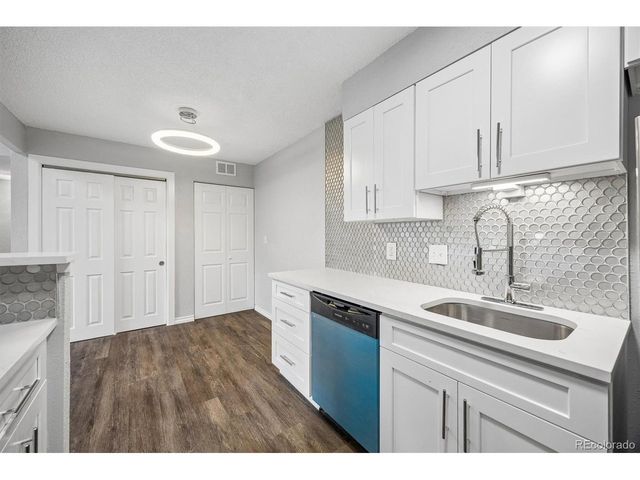 7000 W 20th Ave 206, Lakewood, CO 80214