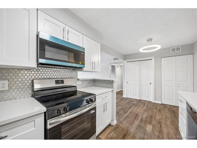 7000 W 20th Ave 206, Lakewood, CO 80214