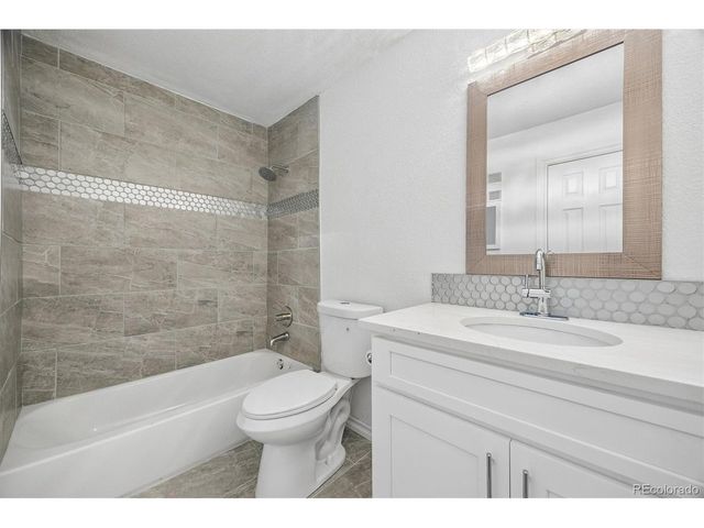 7000 W 20th Ave 206, Lakewood, CO 80214