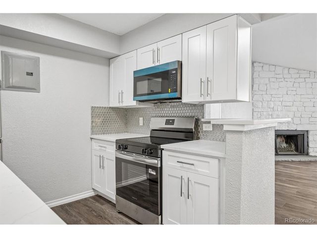 7000 W 20th Ave 206, Lakewood, CO 80214