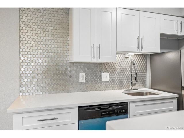 7000 W 20th Ave 206, Lakewood, CO 80214