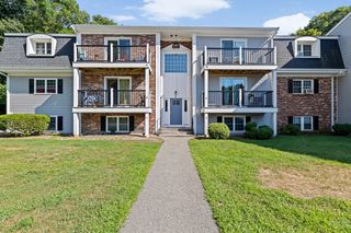 5 Chapel Hill Dr 7, Plymouth, MA 02360