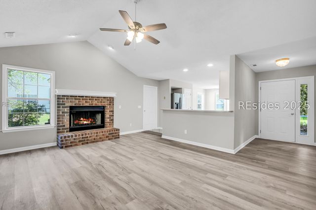 16 Le Moyne Dr, Beaufort, SC 29907