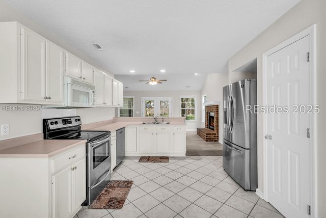 16 Le Moyne Dr, Beaufort, SC 29907