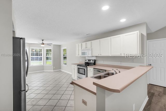 16 Le Moyne Dr, Beaufort, SC 29907