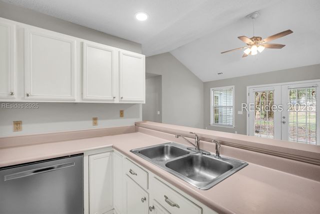 16 Le Moyne Dr, Beaufort, SC 29907