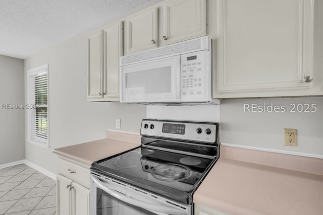 16 Le Moyne Dr, Beaufort, SC 29907