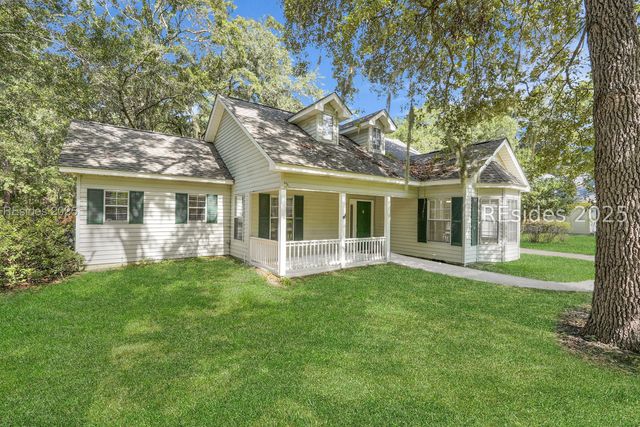 16 Le Moyne Dr, Beaufort, SC 29907
