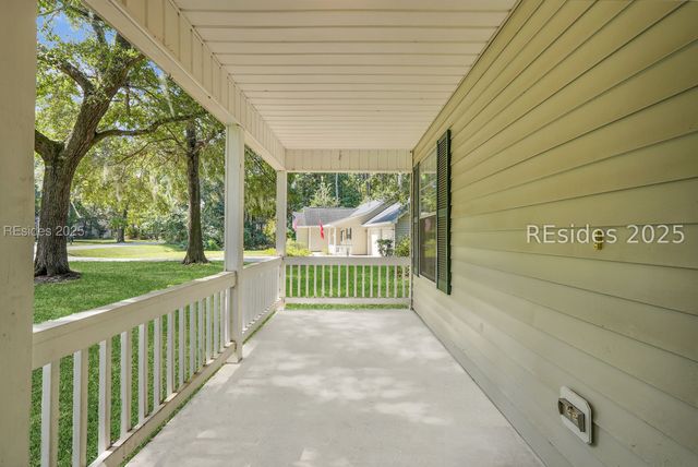 16 Le Moyne Dr, Beaufort, SC 29907