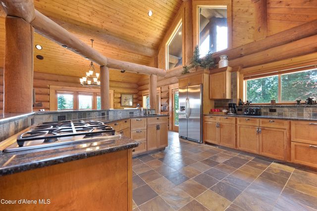 122 Makridge Lane, Kingston, ID 83839