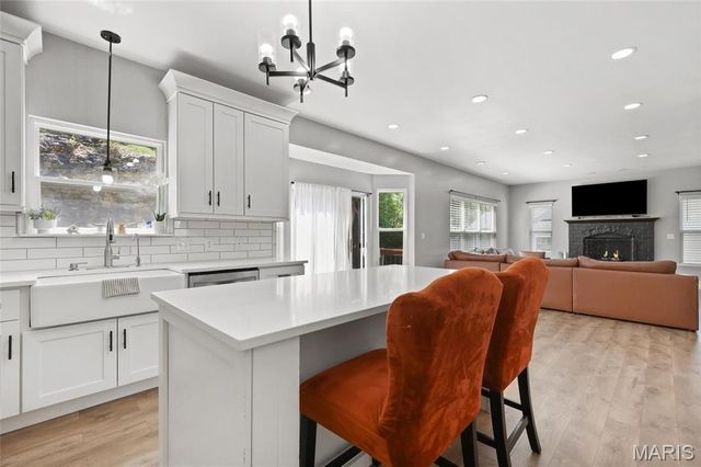 1128 Konert Valley Drive, Fenton, MO 63026
