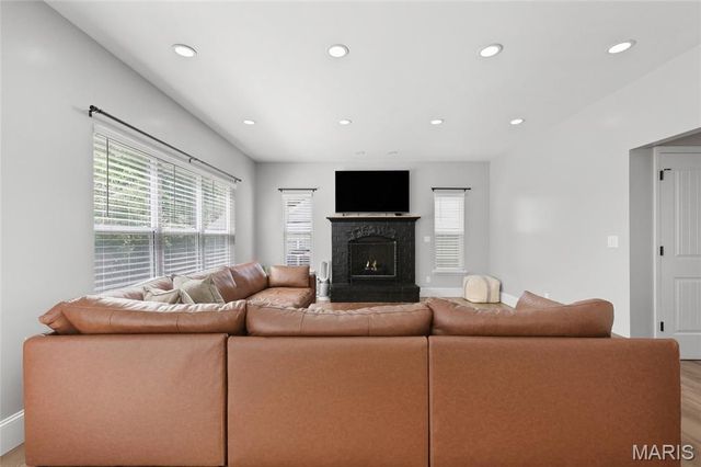 1128 Konert Valley Drive, Fenton, MO 63026