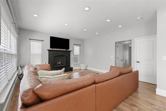 1128 Konert Valley Drive, Fenton, MO 63026