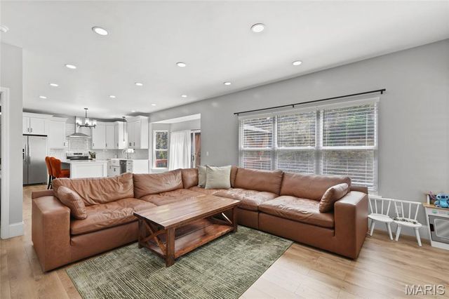 1128 Konert Valley Drive, Fenton, MO 63026